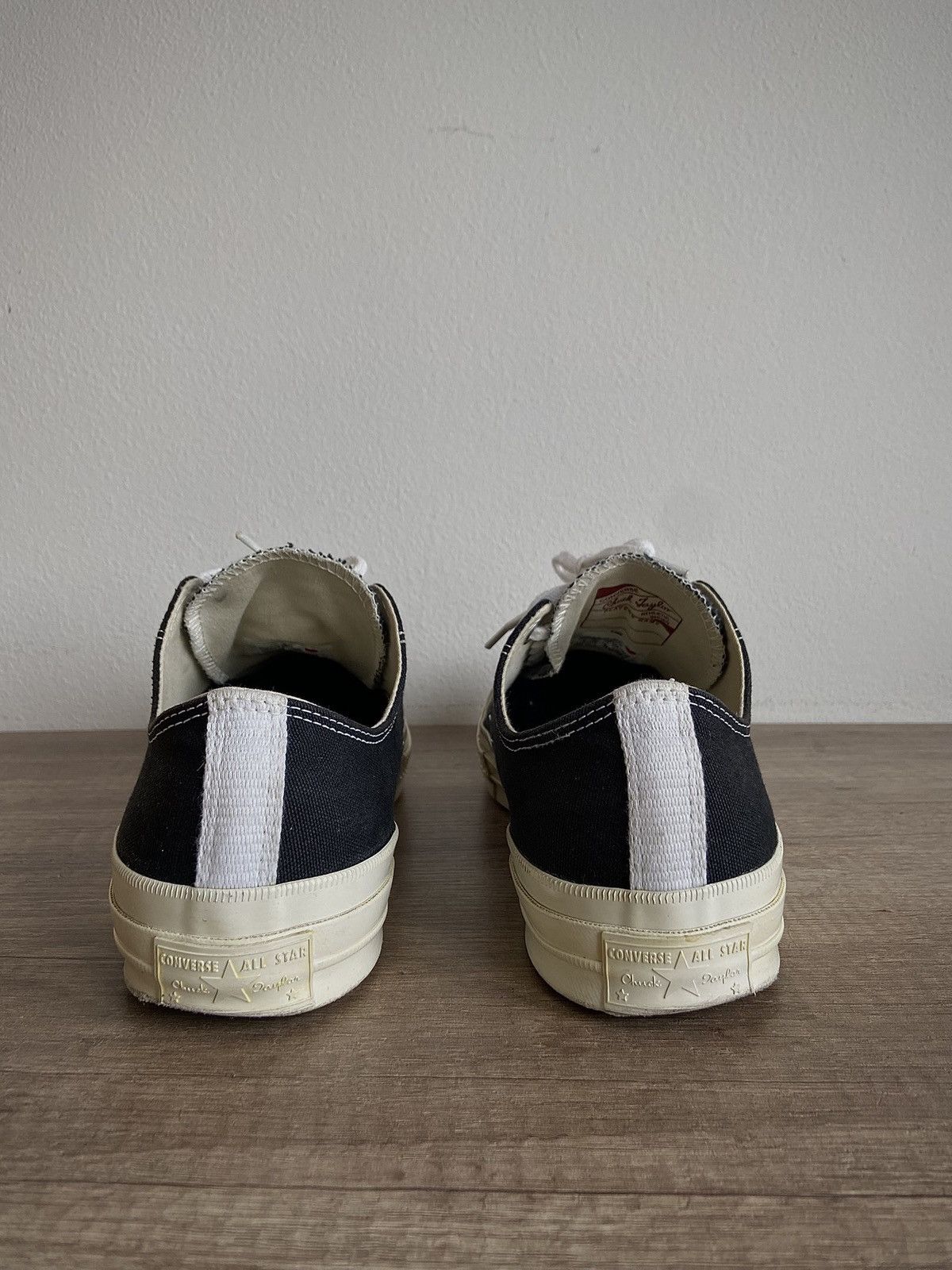 Comme des Garcons PLAY × Converse CDG Play x Converse Black Low Size US 11 / EU 44 - 3 Thumbnail