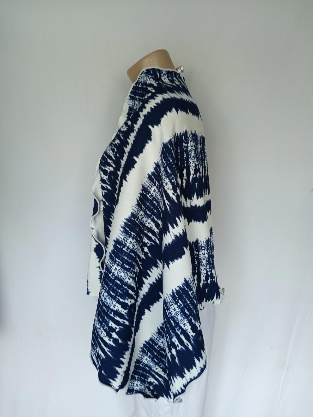 Designer Stylish Blue & White Printed Poncho Size ONE SIZE - 3 Thumbnail