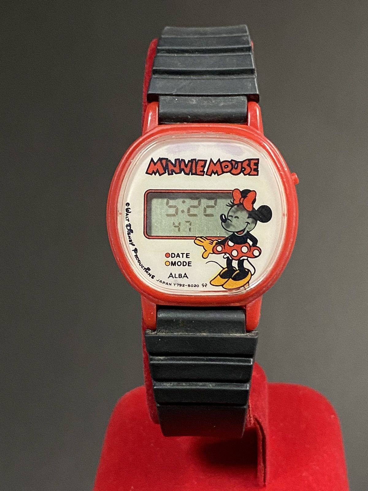 image of Seiko x Vintage Alba Minnie Mouse Y792-5000 Digital Kids Watch