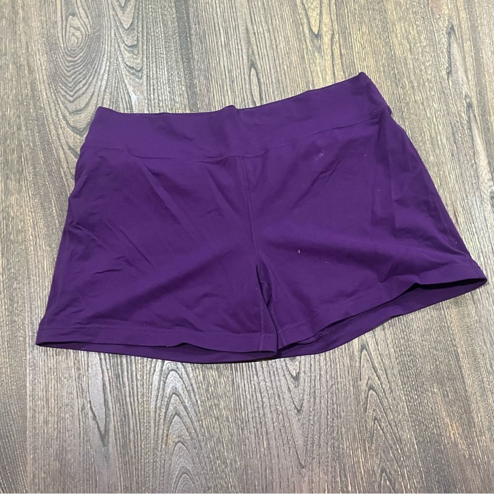 Athleta Athleta Womens Activewear Shorts Mid Rise Purple Size 24 Size 24" / US 00 / IT 34 - 1 Thumbnail