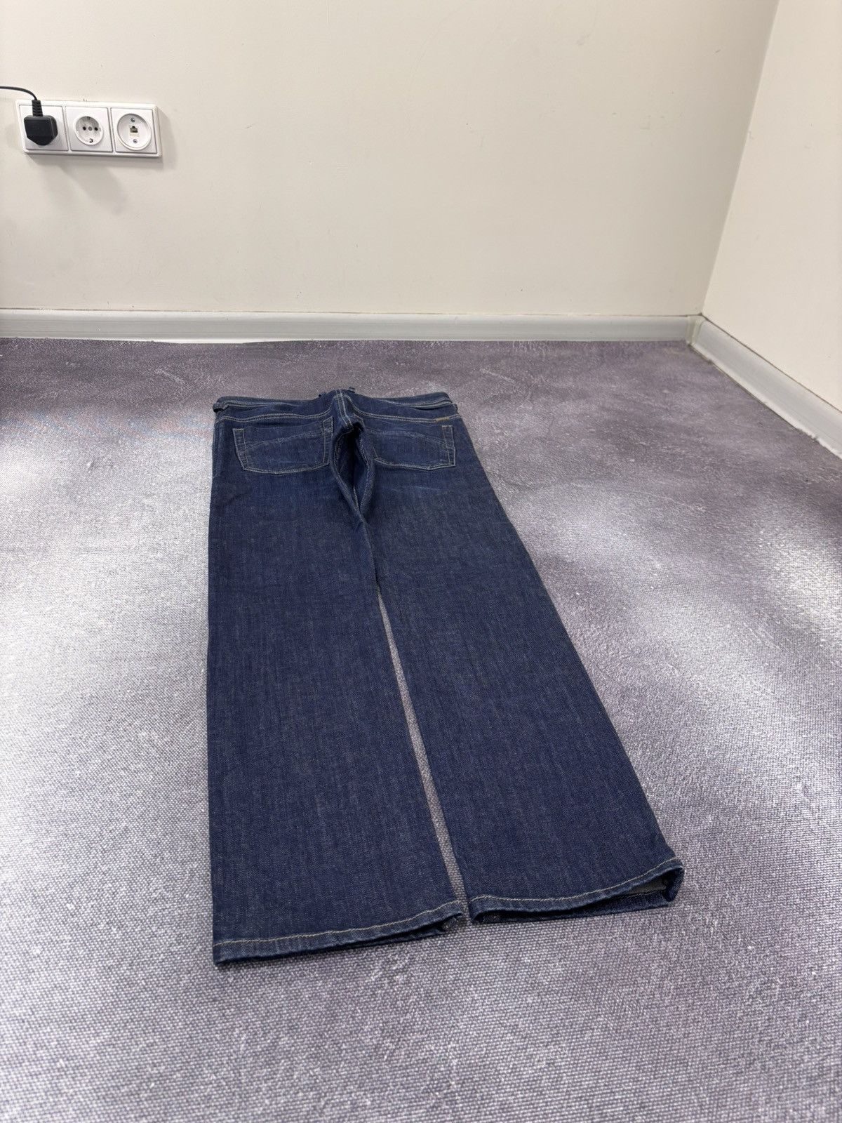Diesel Diesel Iakop NWT Men’s Regular Slim Tapered Denim Jeans Size US 27 - 15 Thumbnail
