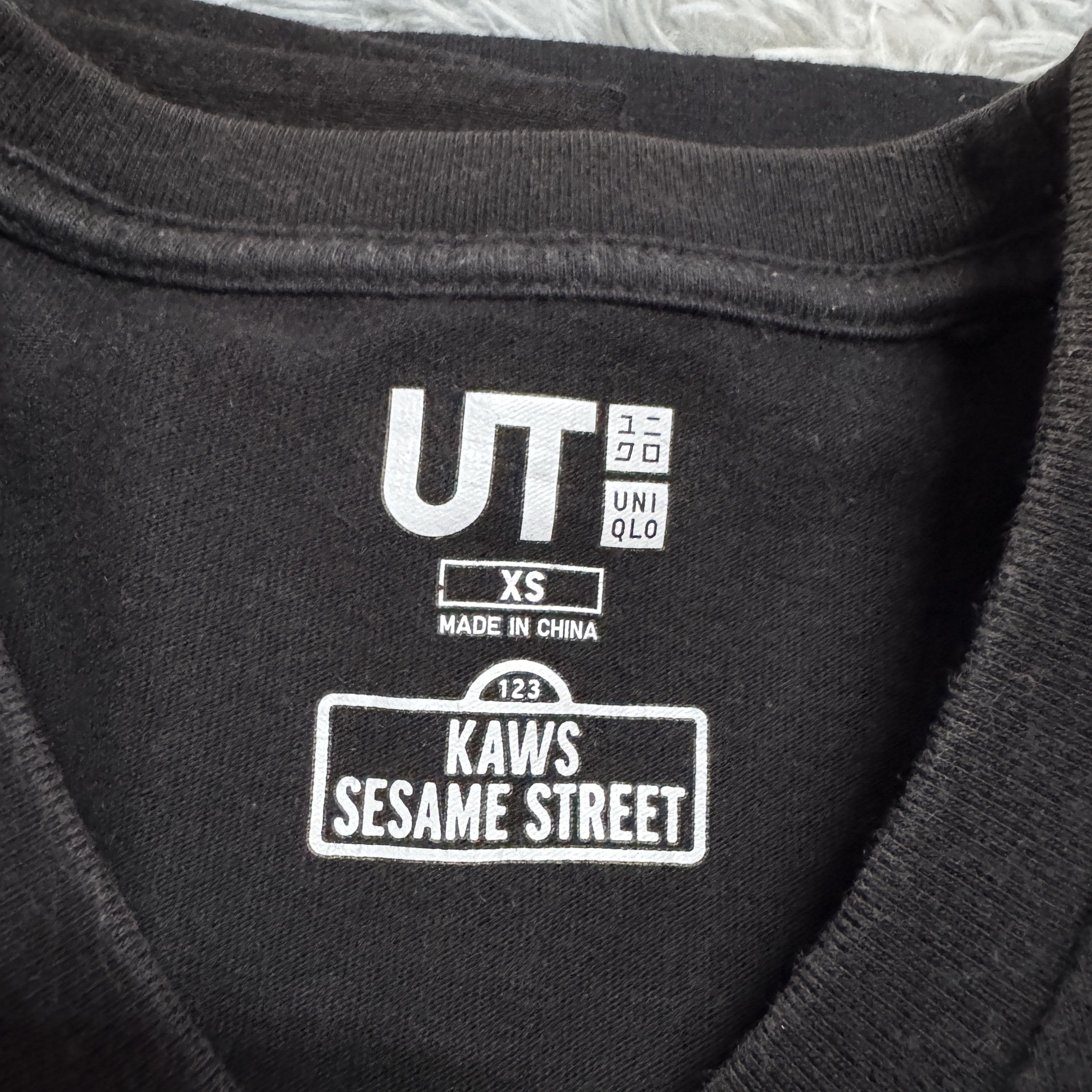 Kaws × Uniqlo Uniqlo Kaws Sesame Street Single Pocket Tshirt Size US XS / EU 42 / 0 - 6 Thumbnail