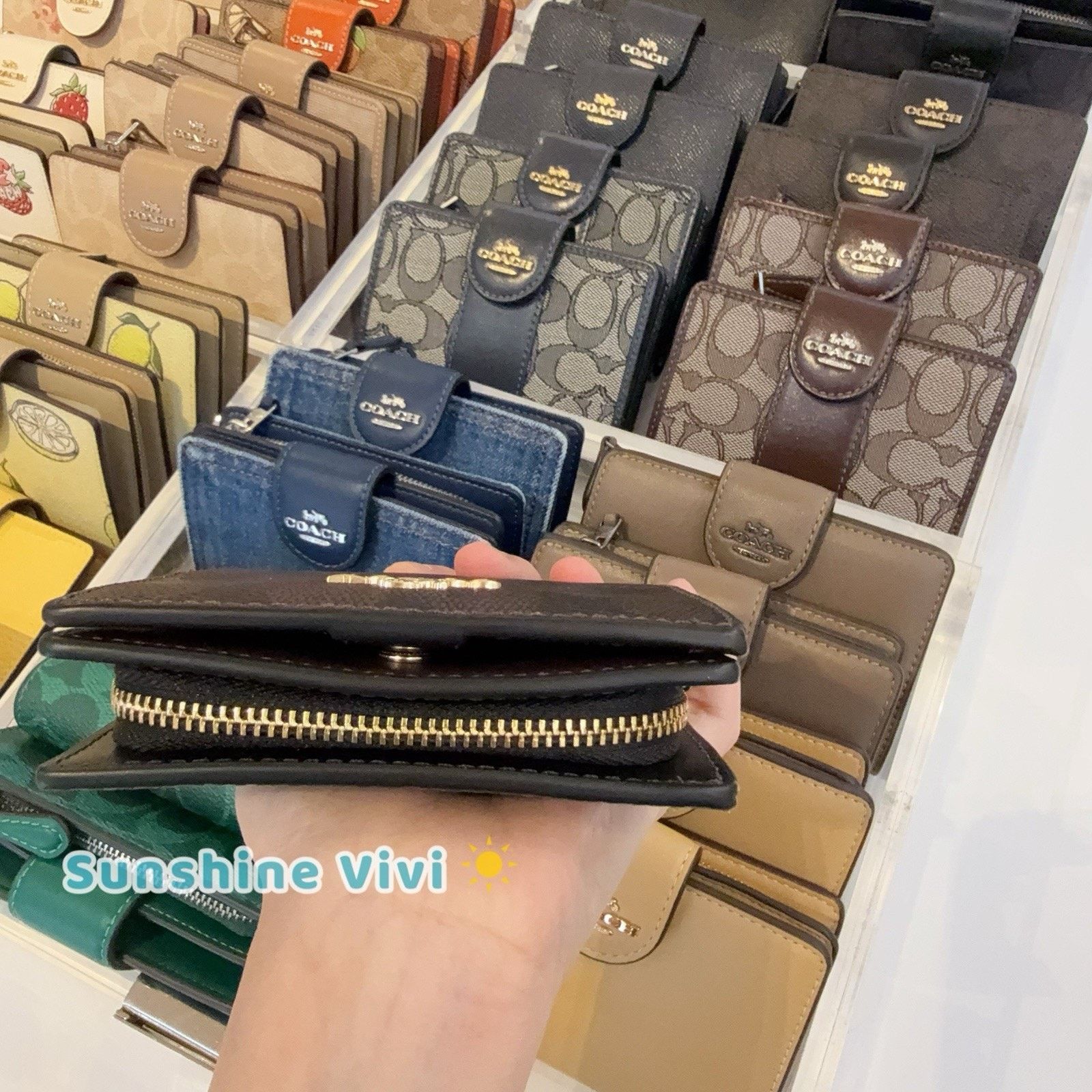 Coach NWT Coach Snap Wallet CW789 Gold/Walnut/Black w/C Charm Size ONE SIZE - 7 Thumbnail