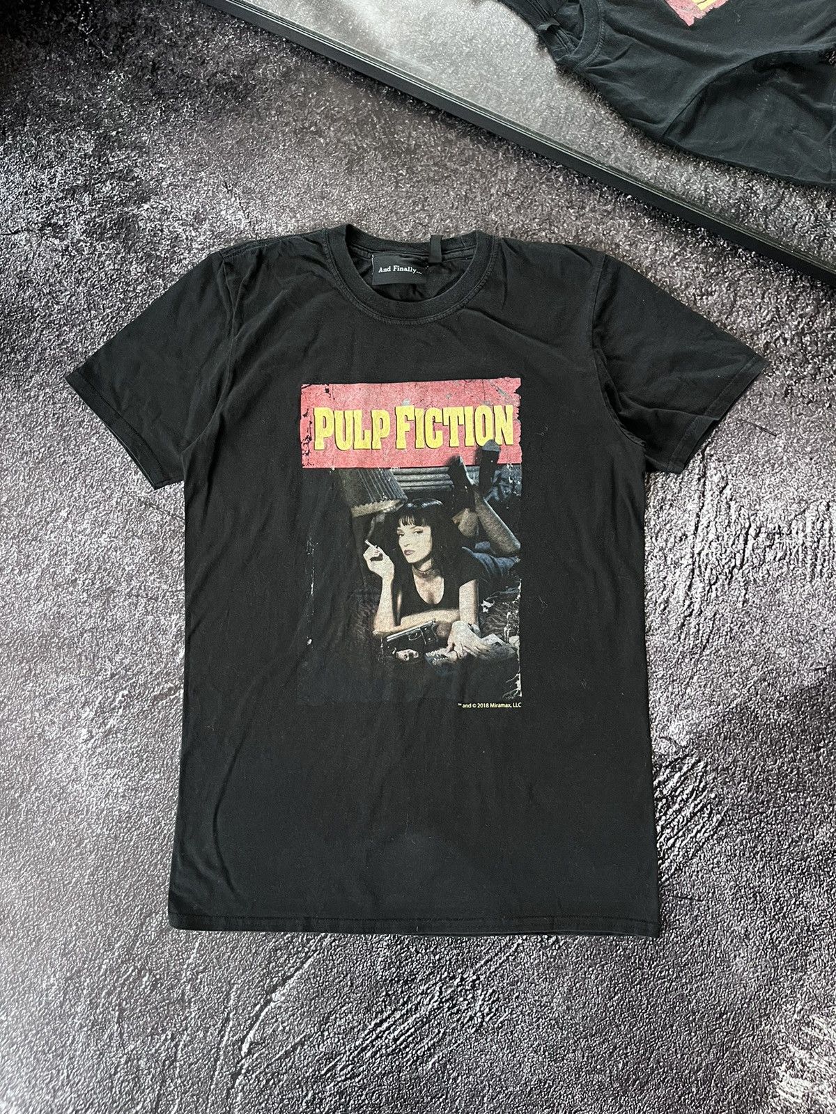 Vintage selling Y2K Gildan Pulp Fiction Promo Tee