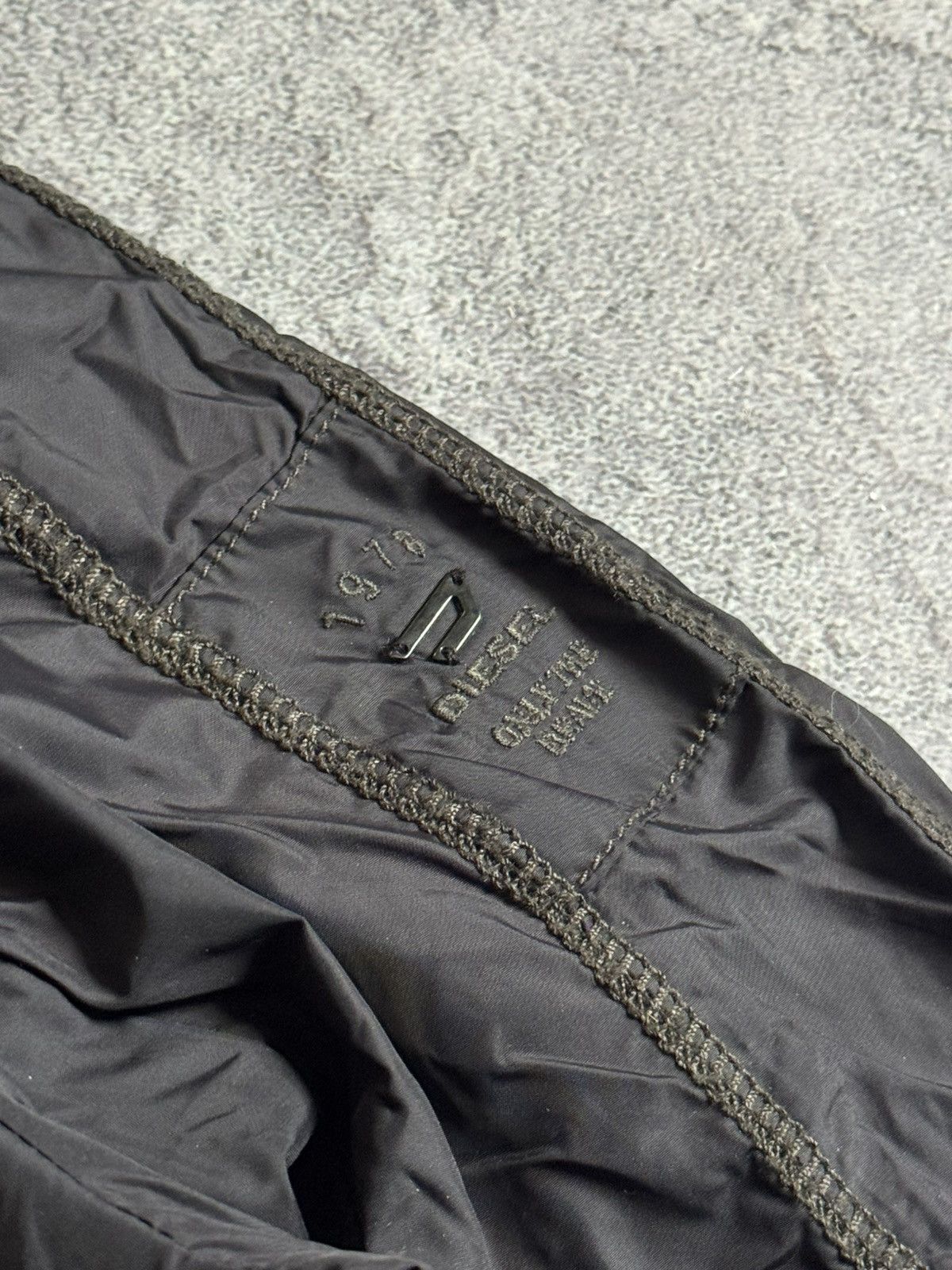 Diesel Diesel M zip nylon bomber jacket avantgarde y2k bondage 00s Size US M / EU 48-50 / 2 - 6 Thumbnail