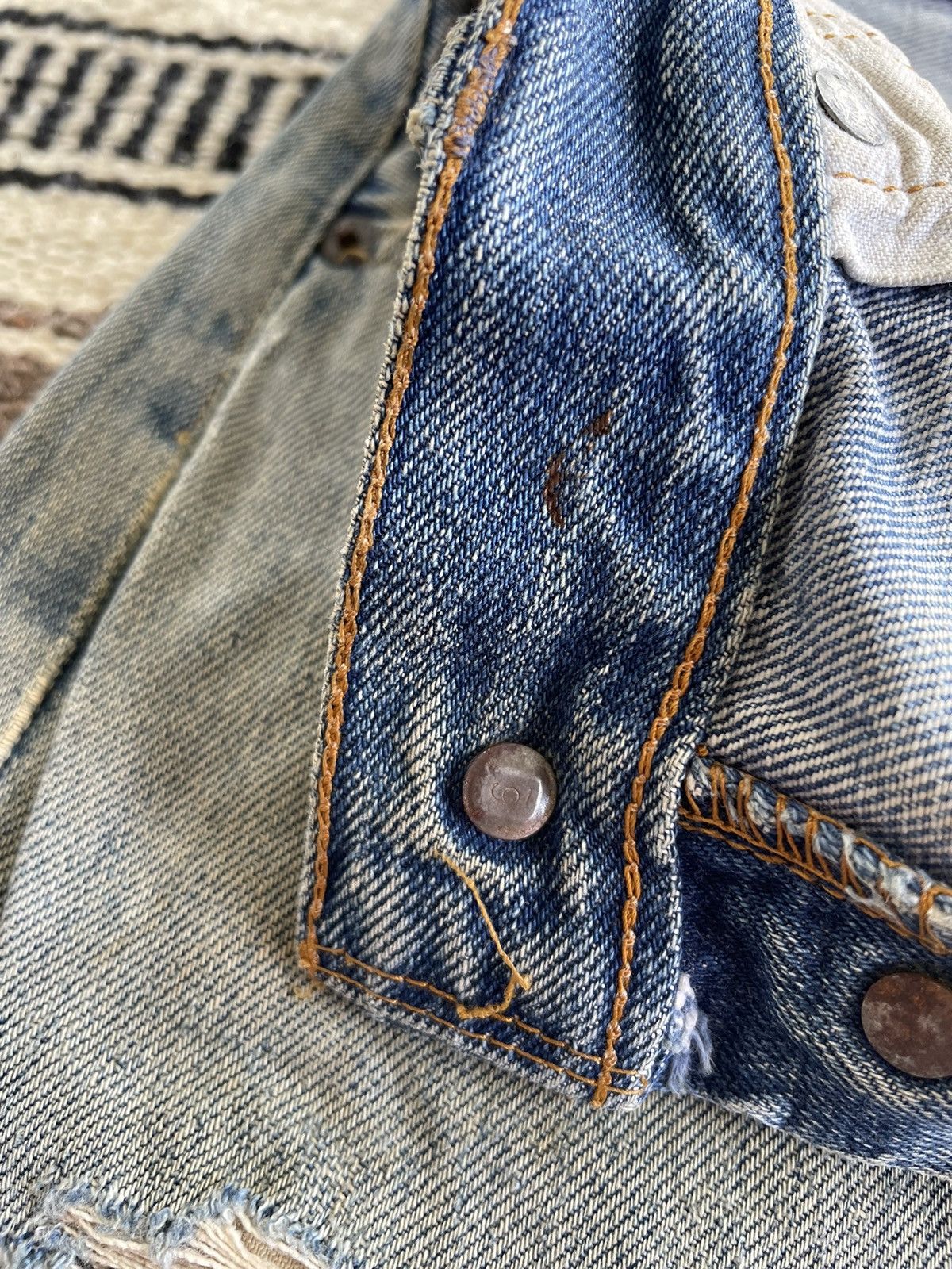 Levi's Vintage Levi’s 501 Big E selvage #6 distress Size US 30 / EU 46 - 12 Thumbnail