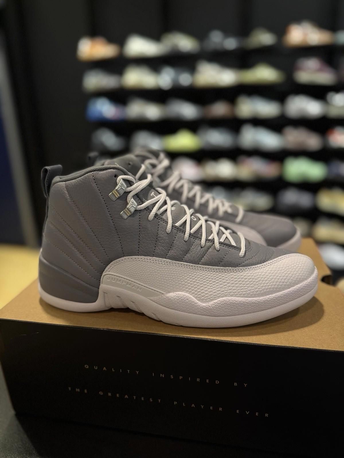 Jordan Brand Air Jordan 12 Retro Stealth CT8013-015 Size 11 New With Box Size US 11 / EU 44 - 3 Thumbnail
