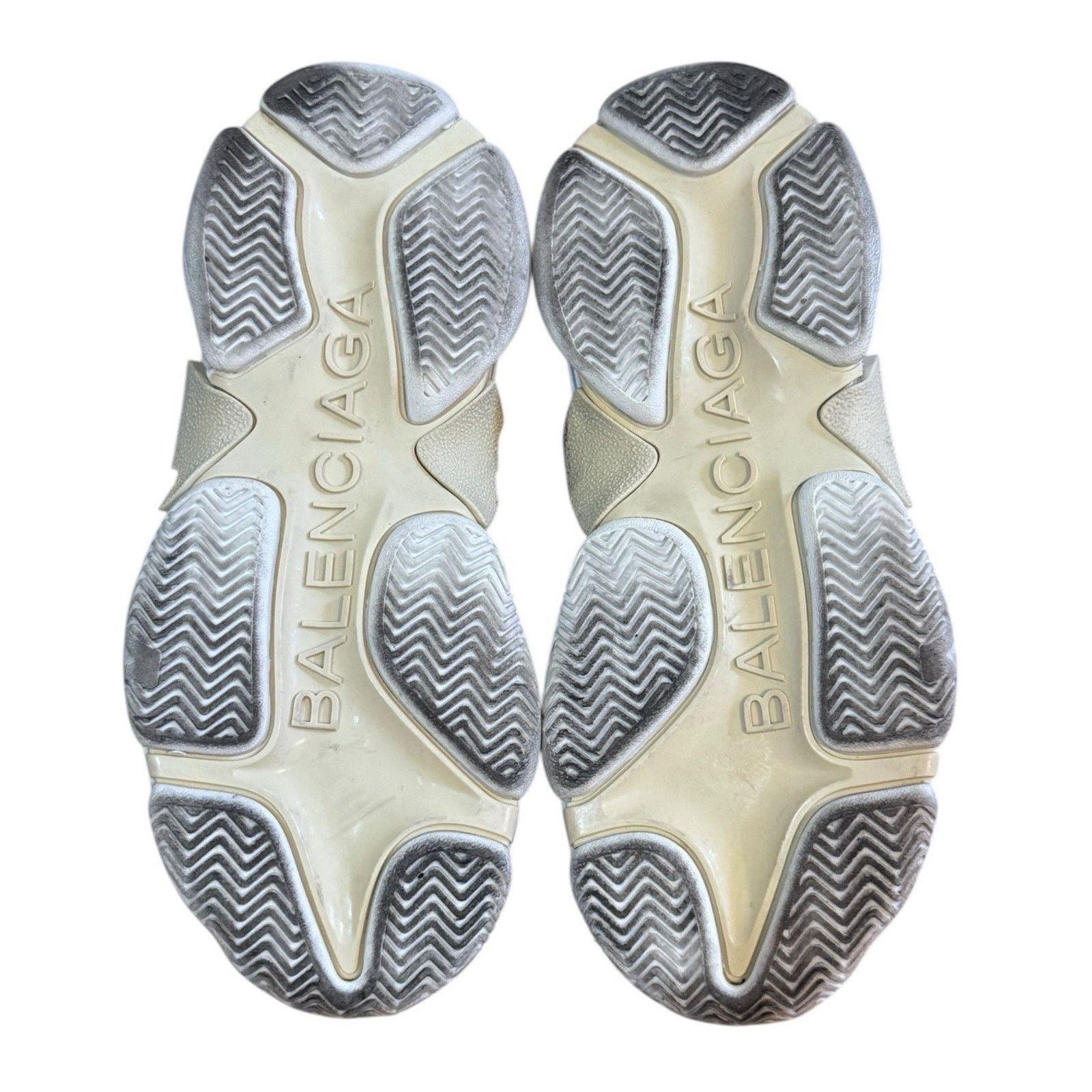 Balenciaga BALENCIAGA Triple S Chunky Platform Sneakers White Sz 39 8.5 Size US 8.5 / IT 38.5 - 10 Thumbnail
