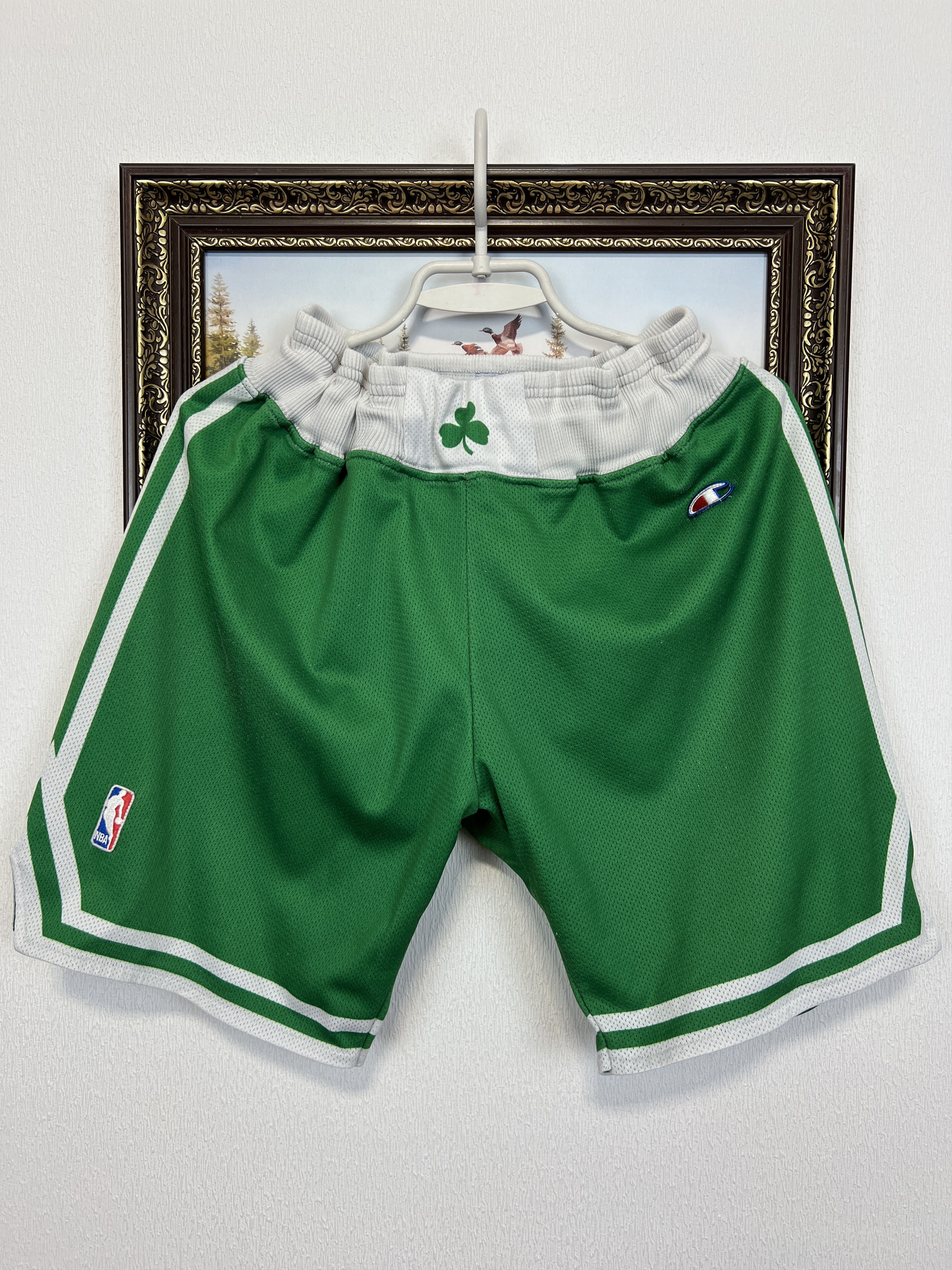 Champion Vintage 90's Champion Boston Celtics NBA Shorts Rare Hype Size US 30 / EU 46 - 1 Thumbnail