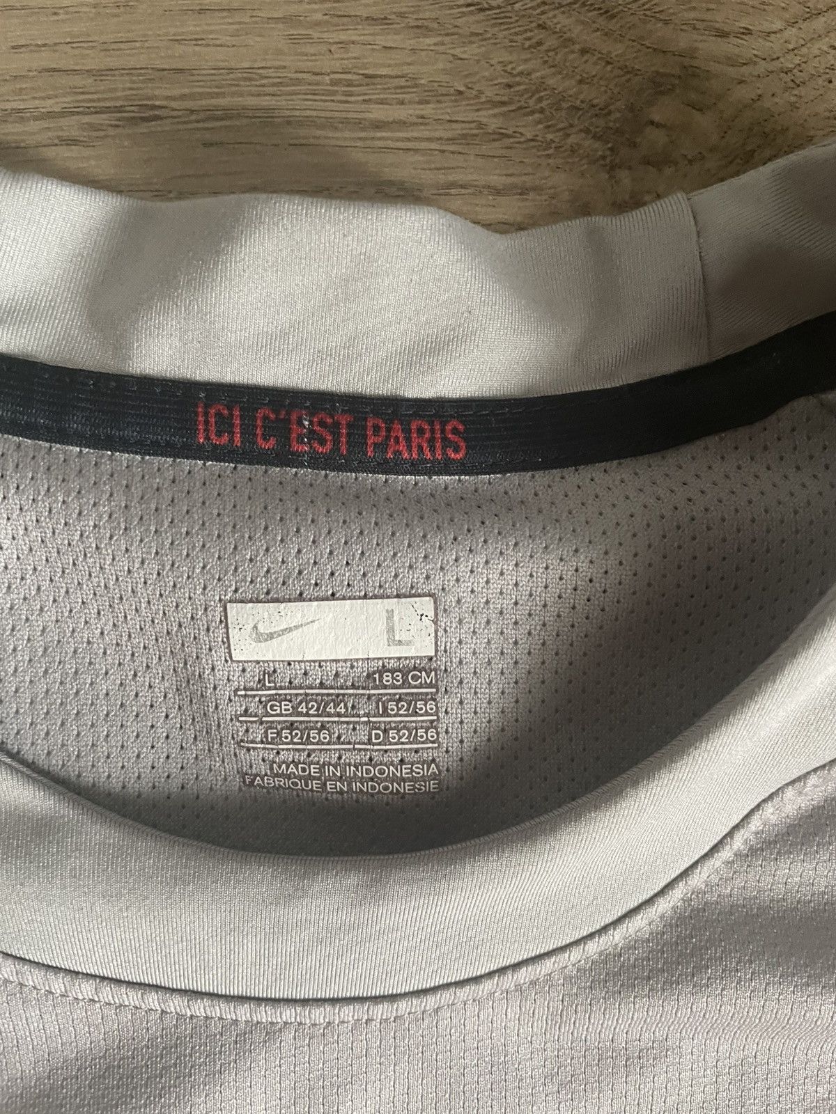 Nike PSG 2008 2009 Away Longsleeve Size US L / EU 52-54 / 3 - 3 Thumbnail