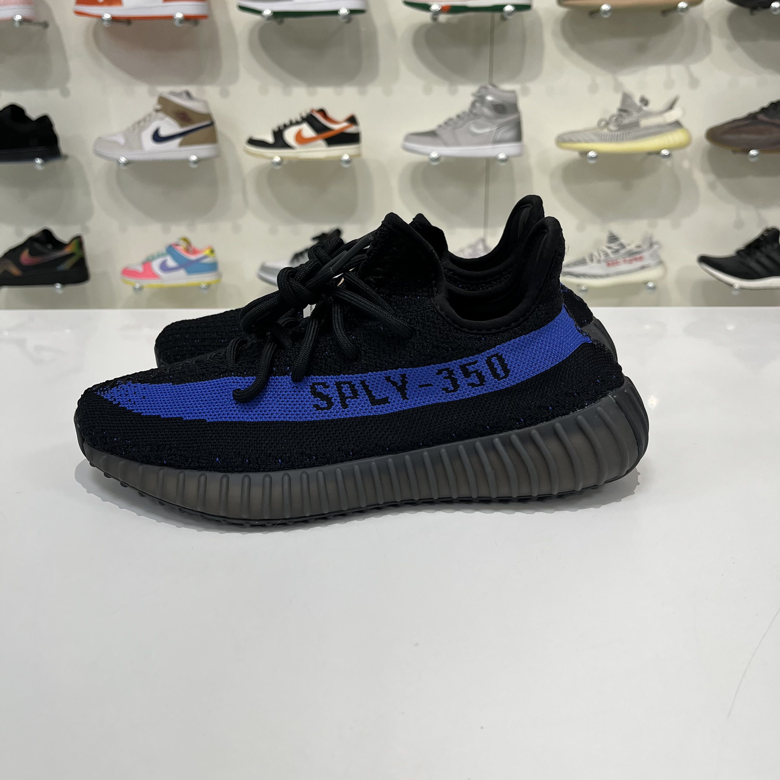 Adidas Adidas Yeezy Boost 350 V2 Dazzling Blue Size US 7 / EU 40 - 3 Thumbnail