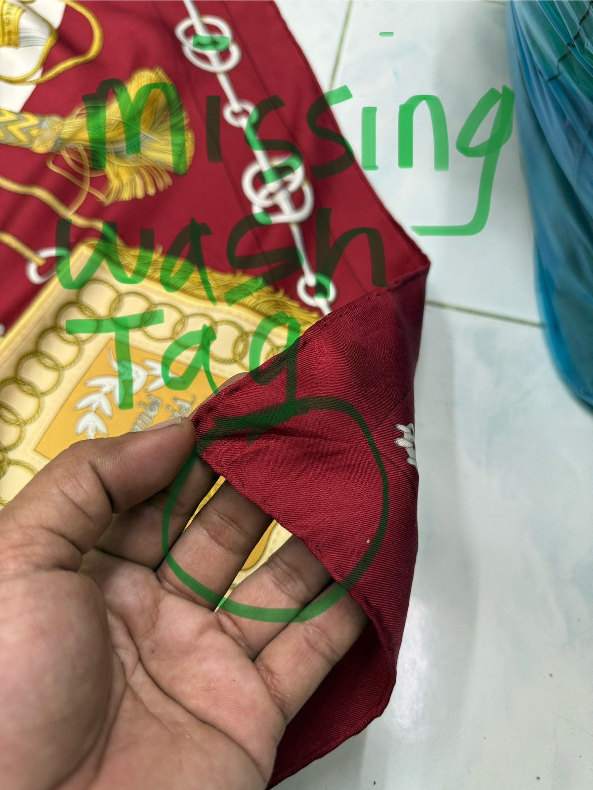 Hermes 🔥ARCHIVE VINTAGE HERMES CLIQUETIS SILK SCARF BY JULIE ABADIE Size ONE SIZE - 2 Thumbnail