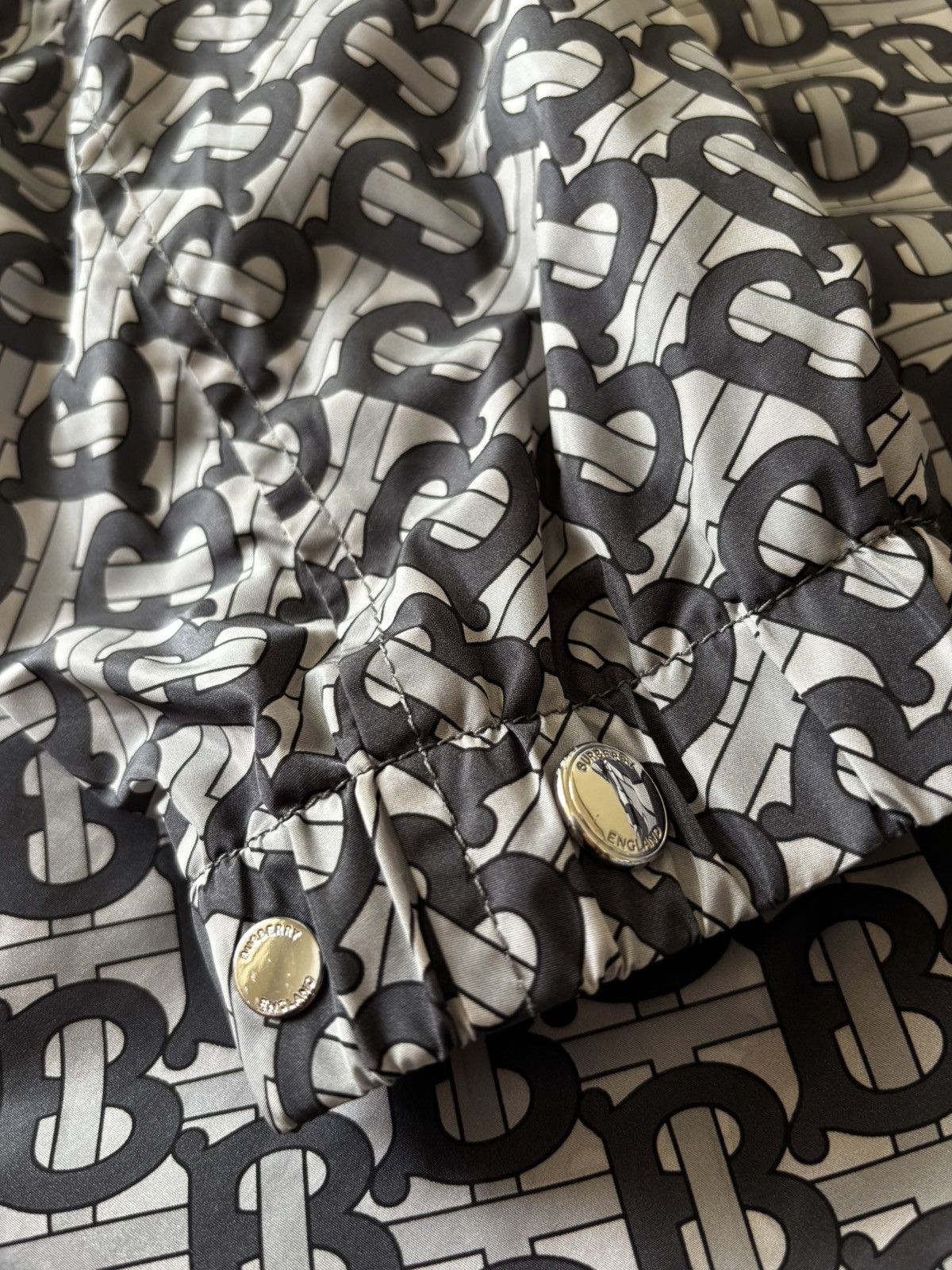 Burberry Burberry TB Windbreaker Size US S / EU 44-46 / 1 - 7 Thumbnail