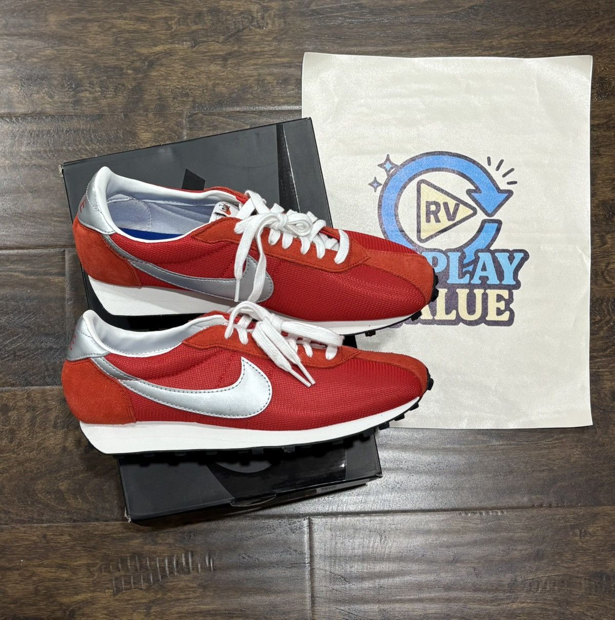 Nike WOMENS NIKE LD 1000 RED 12.5W/11M Size US 11 / IT 41 - 1 Thumbnail