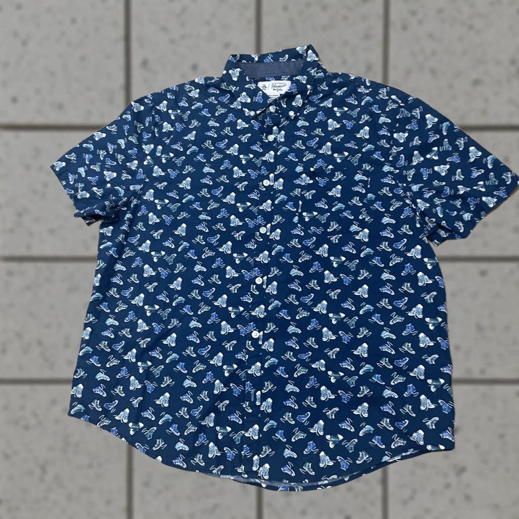 Vintage PENGUIN by MUNSINGWEAR Shirt Men 2XL Blue Sneakers Print AOP Button Up Size US XXL / EU 58 / 5 - 1 Thumbnail