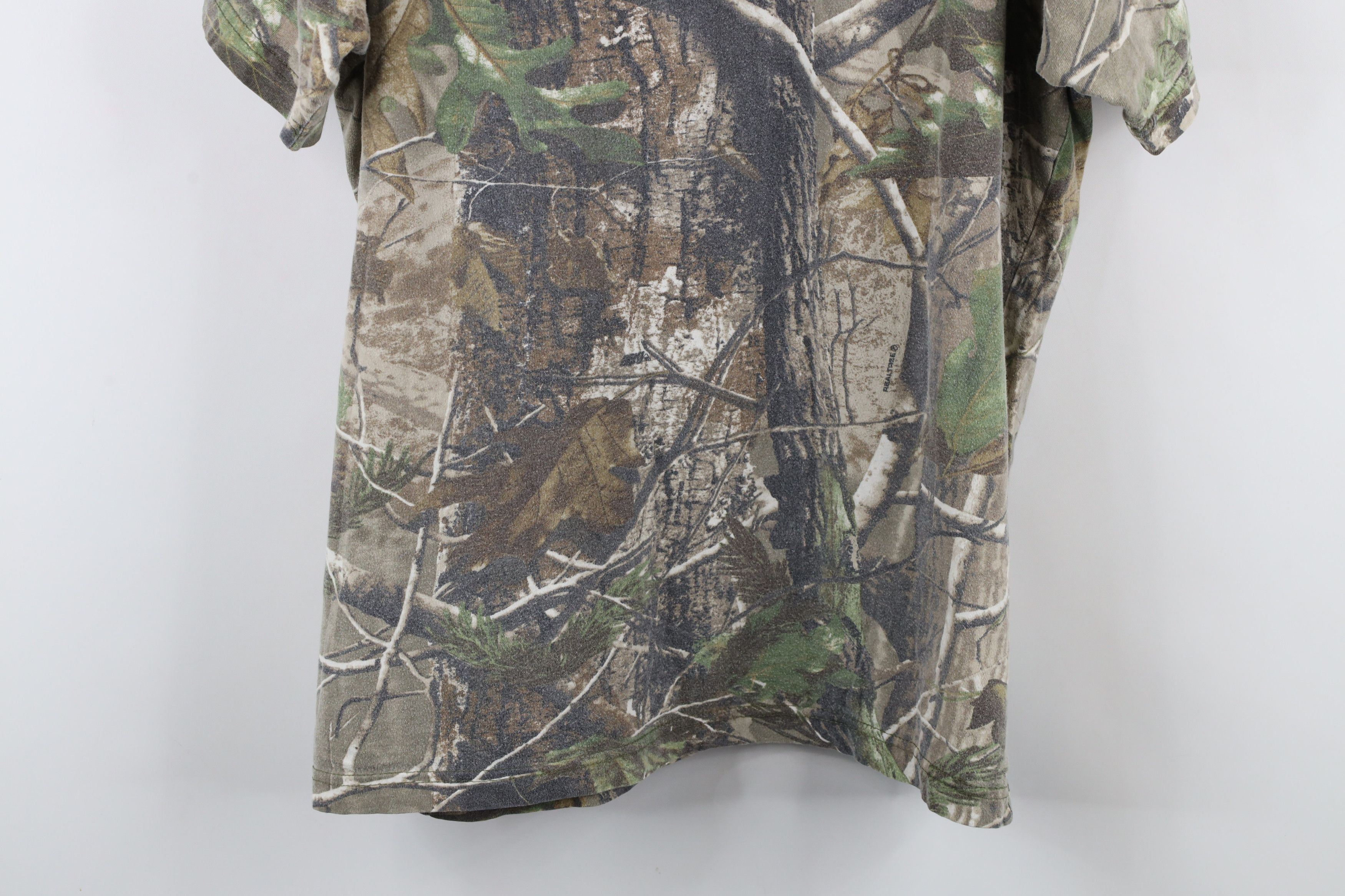 Cabelas Vintage Y2K Cabelas Camouflage Short Sleeve Pocket T-Shirt Size US L / EU 52-54 / 3 - 11 Thumbnail