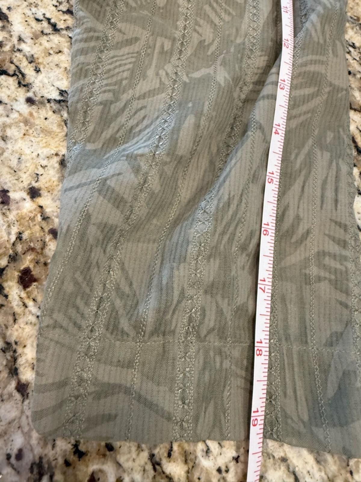 Chicos Chico’s tropical palm open cardigan army green lace SZ 2/M Size M / US 6-8 / IT 42-44 - 10 Thumbnail
