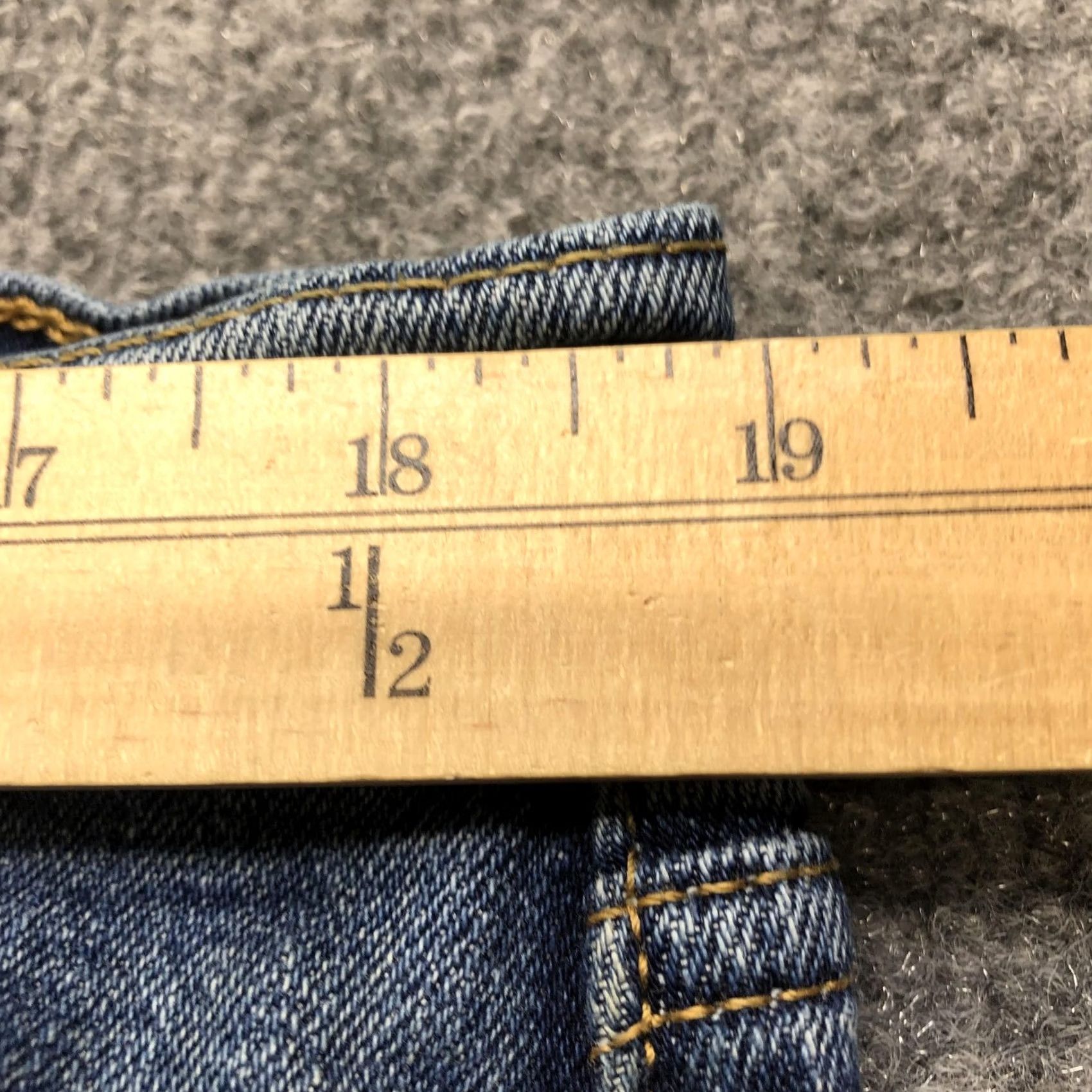 Levi's Levi's Jeans Mens 38x29 Blue Medium Wash Straight Leg Denim Regular Fit Pants Size US 38 / EU 54 - 2 Thumbnail