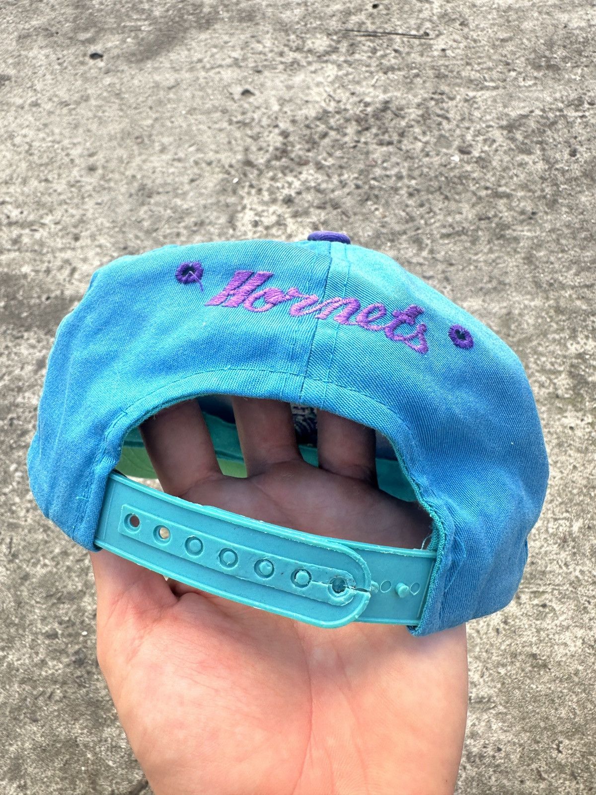 NBA Vintage Charlotte Hornets NBA Streetwear Rare Style USA Size ONE SIZE - 4 Thumbnail
