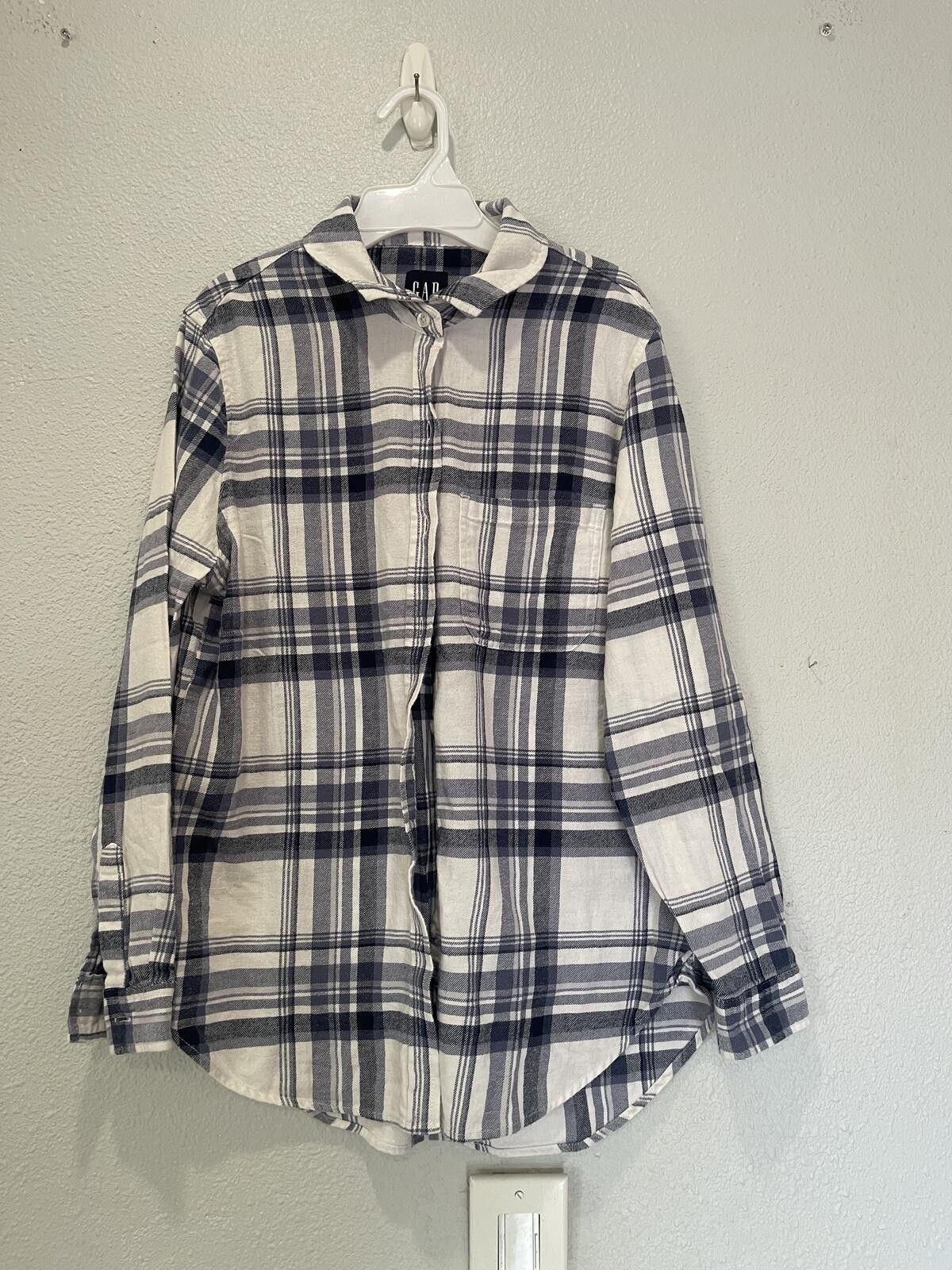 Gap GAP Women's Small Plaid Button-Up Shirt Size S / US 4 / IT 40 - 1 Thumbnail