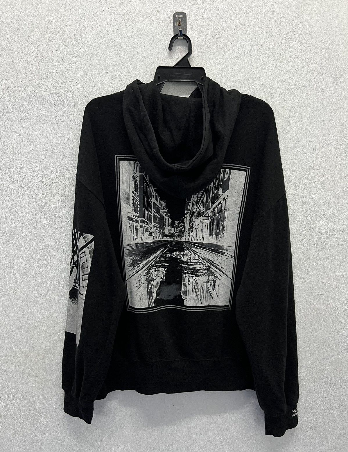 Vintage VINTAGE ATTENTION 328099 MMNTS HOODIE Size US XL / EU 56 / 4 - 1 Thumbnail