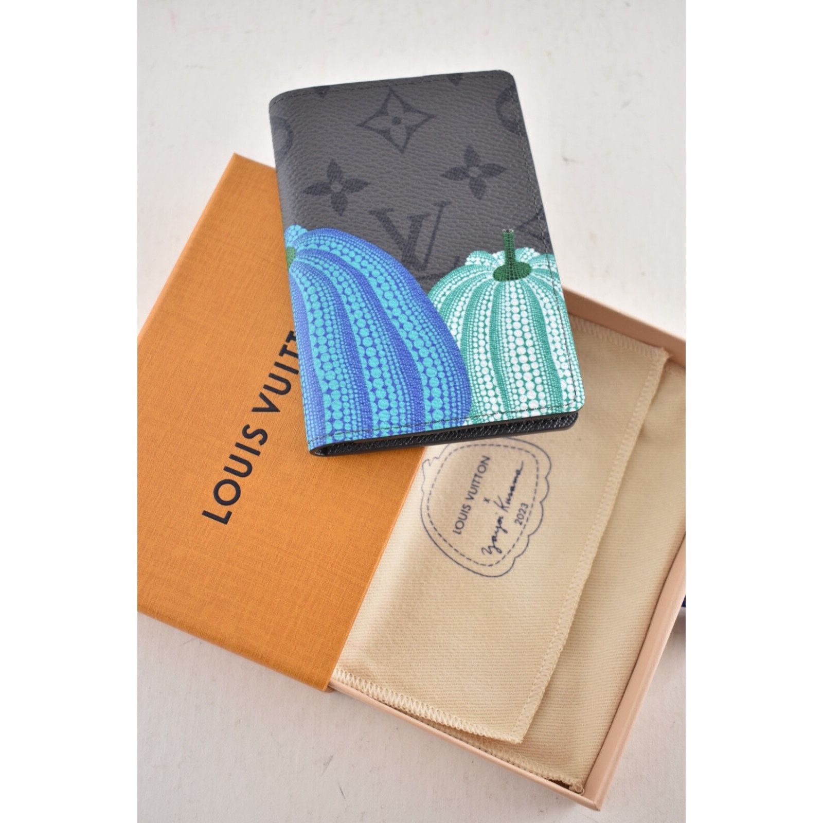 Louis Vuitton Louis Vuitton Pumpkin Eclipse Monogram Organizer Wallet Size ONE SIZE - 2 Thumbnail