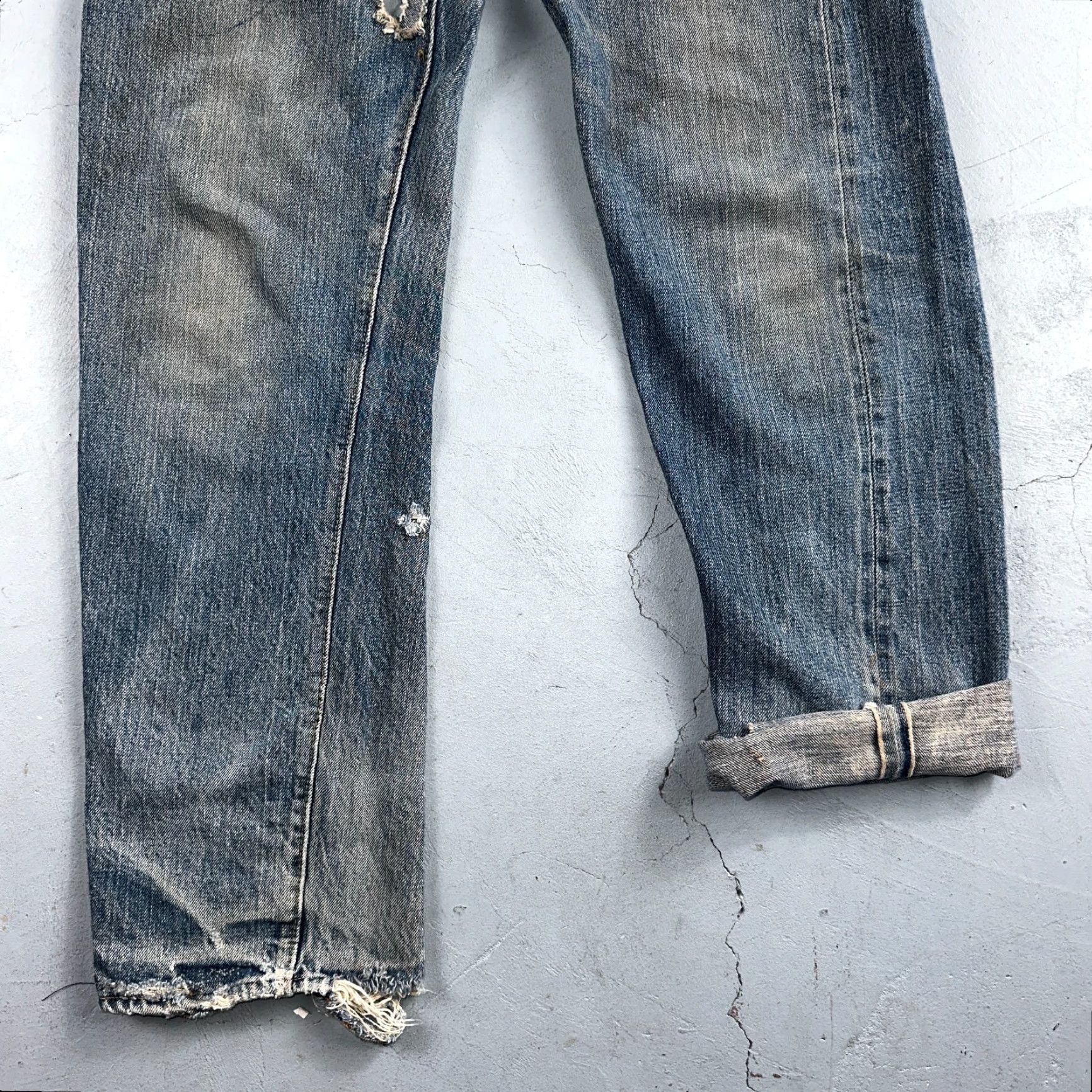 Levi's VINTAGE Levi's 501 Jeans Men Medium Blue 70s USA Distressed Classic Straight Denim 34x32 Size US 32 / EU 48 - 3 Thumbnail