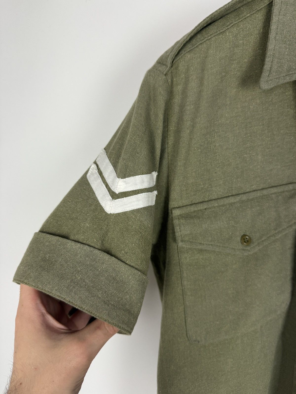 Vintage 50s 60s Vintage British Army Green Wool Short Sleeve Shirt Size US M / EU 48-50 / 2 - 4 Thumbnail