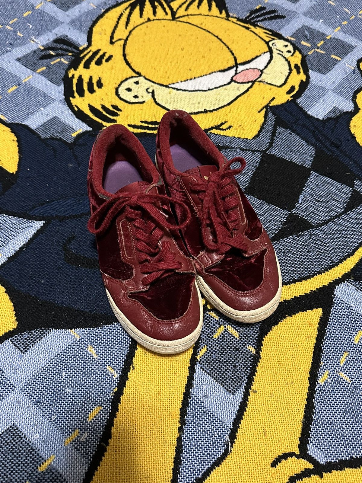 Adidas Vintage Adidas Red Velvet Skate Shoes Size US 7.5 / EU 40-41 - 2 Thumbnail