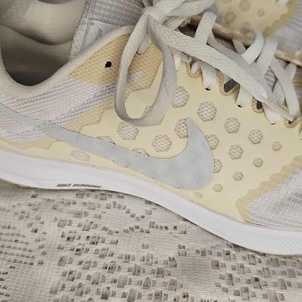 Nike Nike Downshifter Running White Up Tennis Shoes Sz 9.5 Size US 9.5 / IT 39.5 - 3 Thumbnail