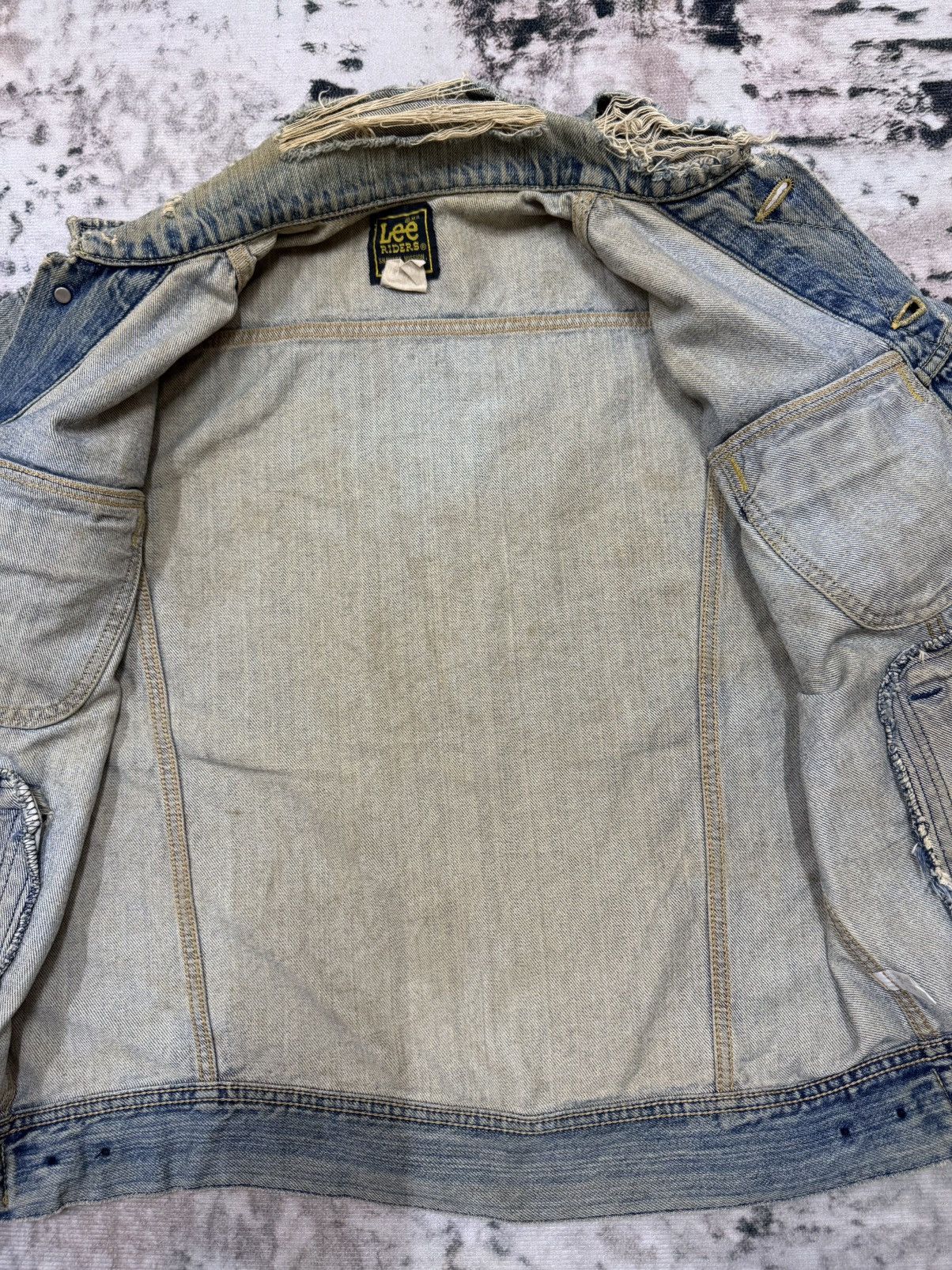 Lee Vintage 90s Lee Rider Distressed Denim Trucker Jacket Size US M / EU 48-50 / 2 - 8 Thumbnail