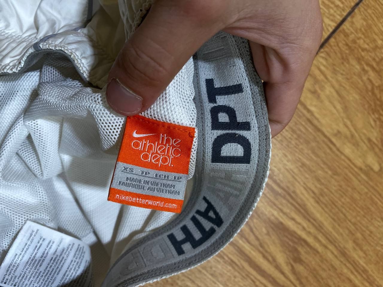 Nike Vintage Nike White Training Sweatpants Size XS Size US 26 / EU 42 - 2 Thumbnail