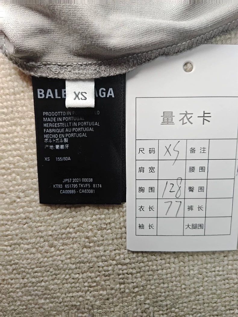 Balenciaga Balenciaga 22ss Blur Mosaic Logo Do Old Destroy Short Sleev Size US XS / EU 42 / 0 - 5 Thumbnail