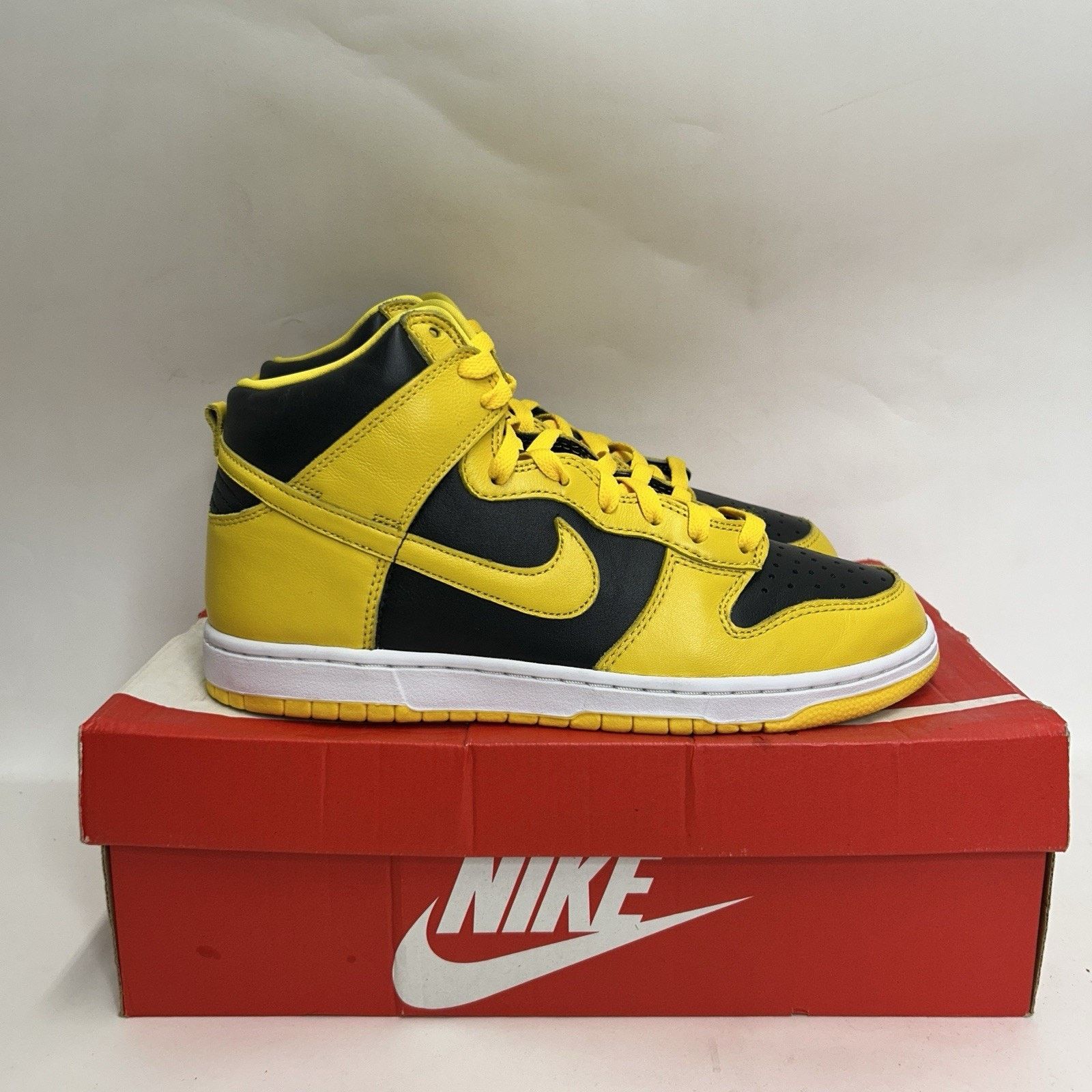 Nike Nike Dunk High SP “Iowa/Varsity Maize Black” CZ8149-002 Size US 10 / EU 43 - 4 Thumbnail