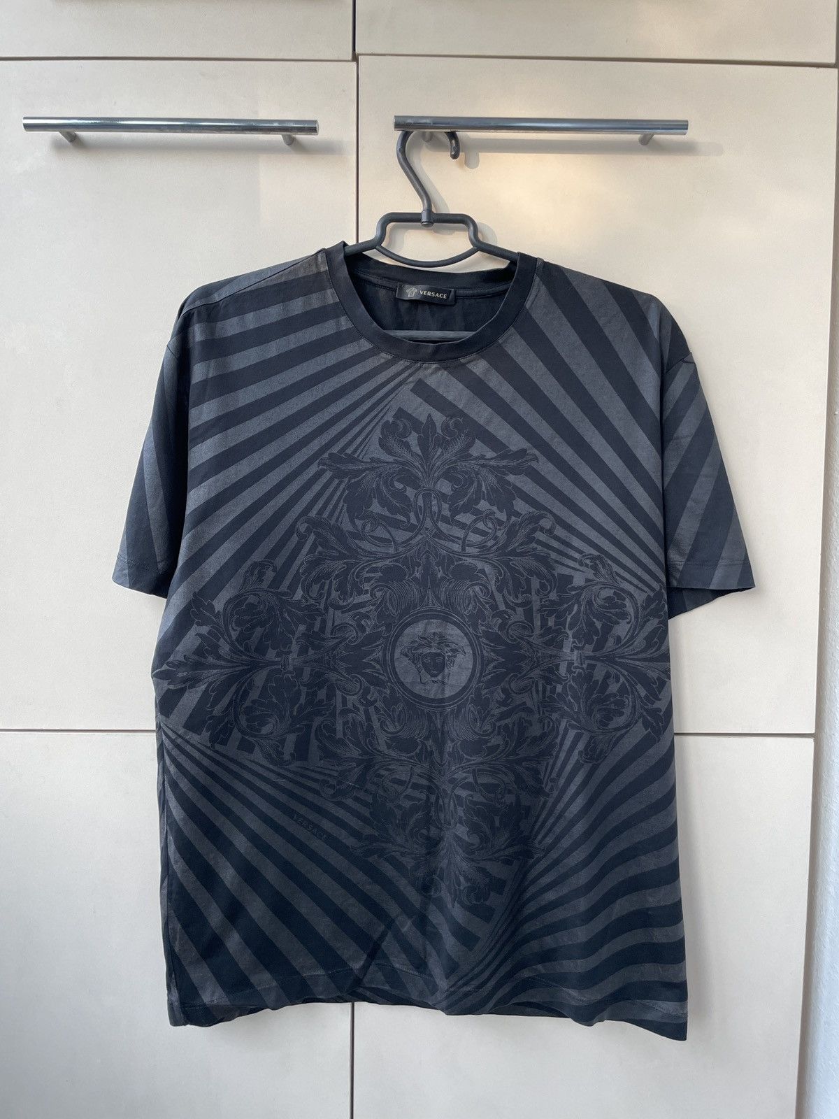 Versace Gianni Versace Black Graphic Medusa TShirt Size US M / EU 48-50 / 2 - 1 Thumbnail