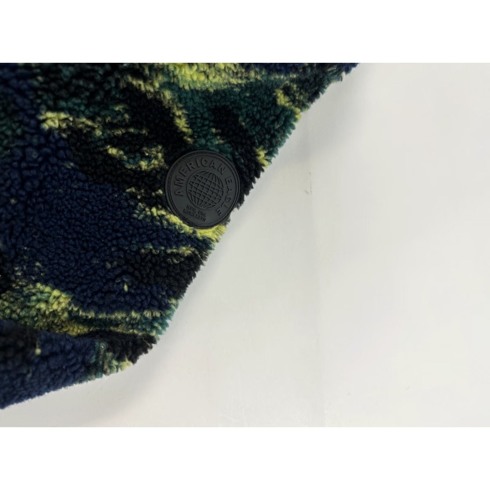 American Eagle Outfitters American Eagle Jacket Mens Small Colorful Camouflage Full Zip Sherpa Fleece Size US S / EU 44-46 / 1 - 2 Thumbnail