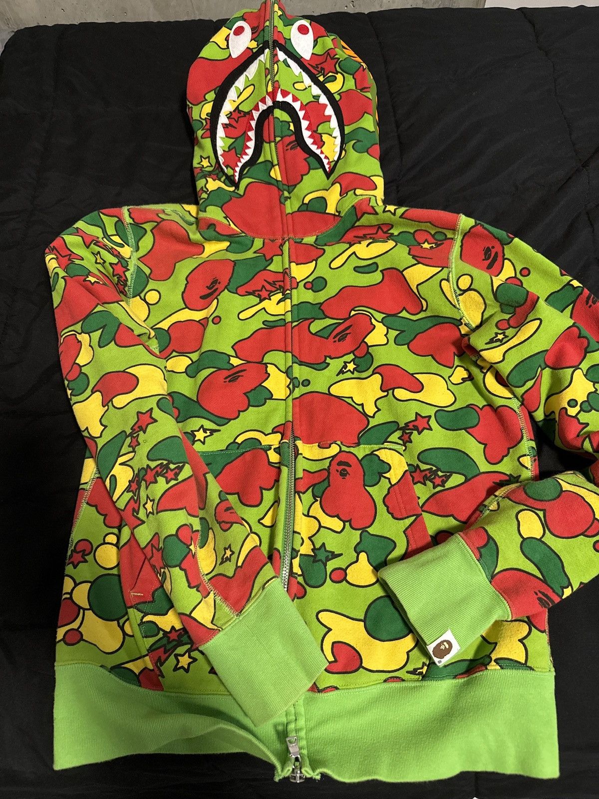 Bape Rare Bape shark zip up Size US S / EU 44-46 / 1 - 1 Thumbnail