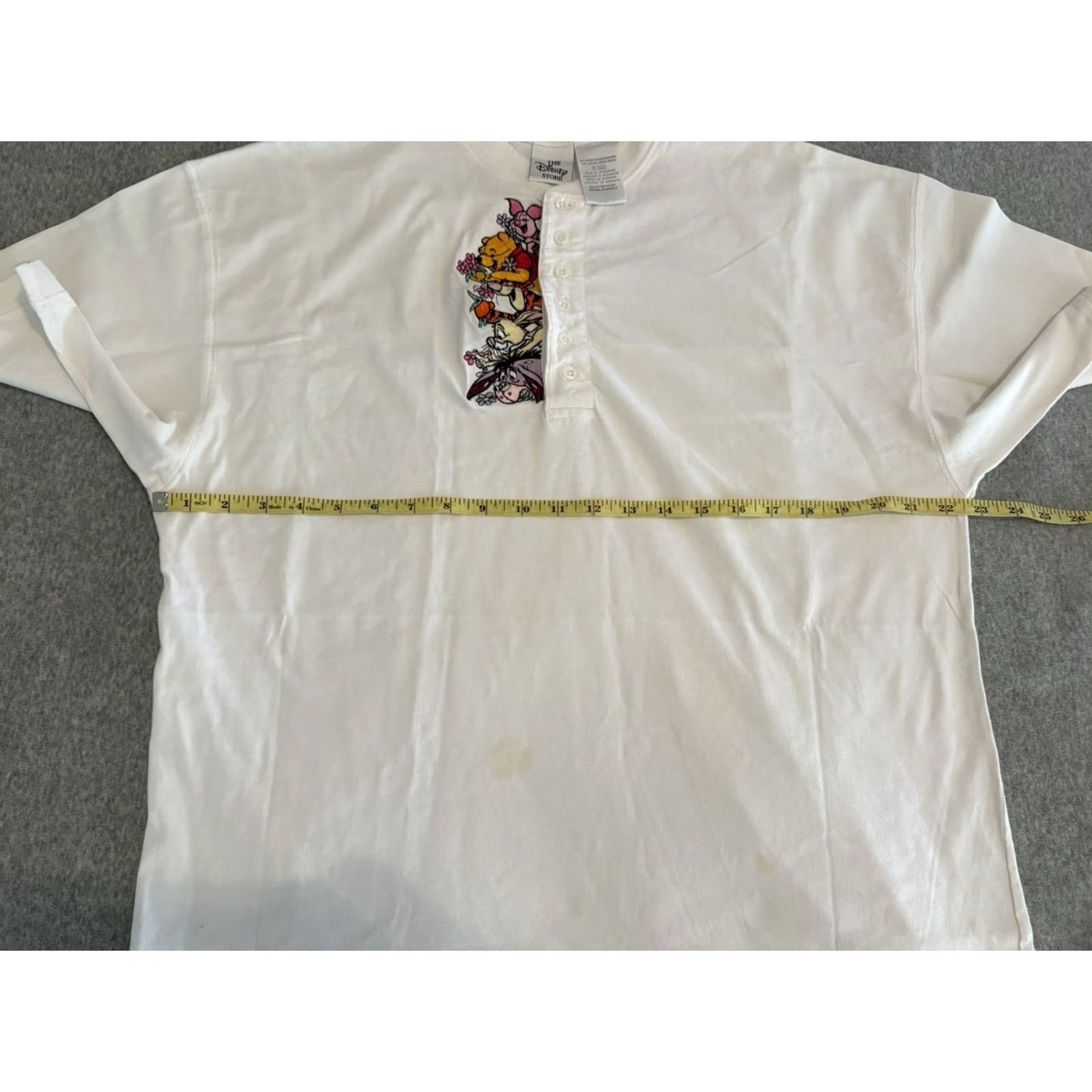 Disney VINTAGE Disney Winnie the Pooh White Embroidered Shirt XL Mens T-Shirt Size US XL / EU 56 / 4 - 6 Thumbnail