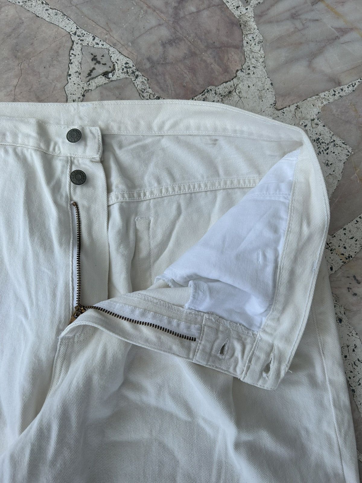 Guess Guess USA Denim White Vintage Size US 37 - 7 Thumbnail