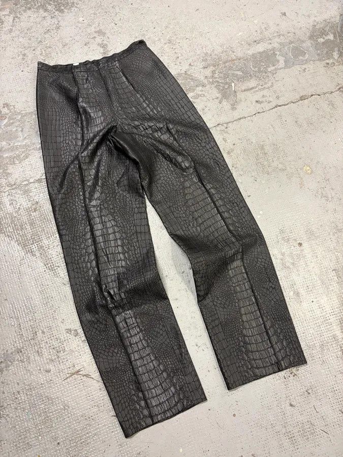 Jean Paul Gaultier 2000s Jean Paul Gaultier Black Crocodile Embossed Pants Size 26" / US 2 / IT 38 - 5 Thumbnail