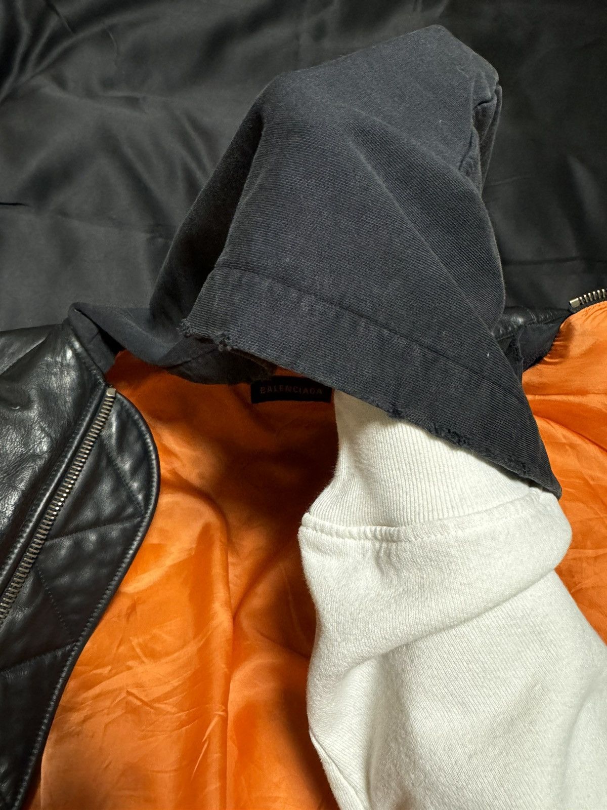 Balenciaga Balenciaga FW23 Leather Bomber Jacket Size US XL / EU 56 / 4 - 5 Thumbnail