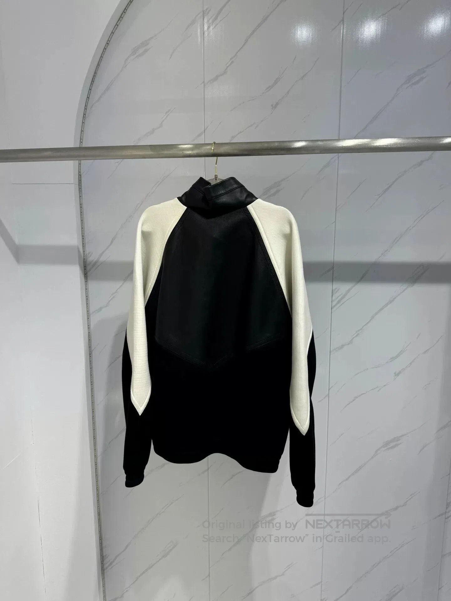 Burberry Burberry Leather Patch Logo Half. Size US S / EU 44-46 / 1 - 2 Thumbnail
