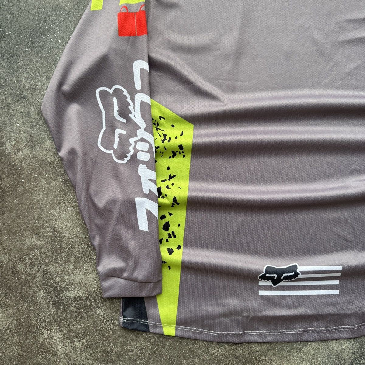Formula 1 Fox Racing Y2K Hype Moto Racing Long Sleeve Jersey Size US XL / EU 56 / 4 - 8 Thumbnail