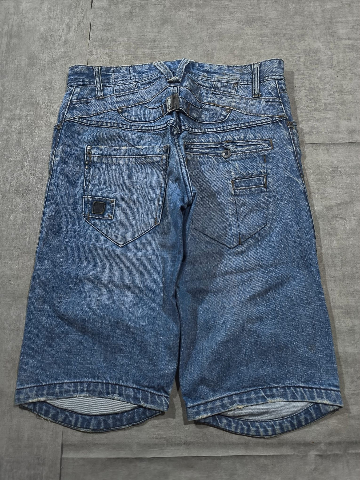 Vintage MUDDY TRASHED BUCKLEBACK BIKER JORTS Size US 34 / EU 50 - 1 Thumbnail