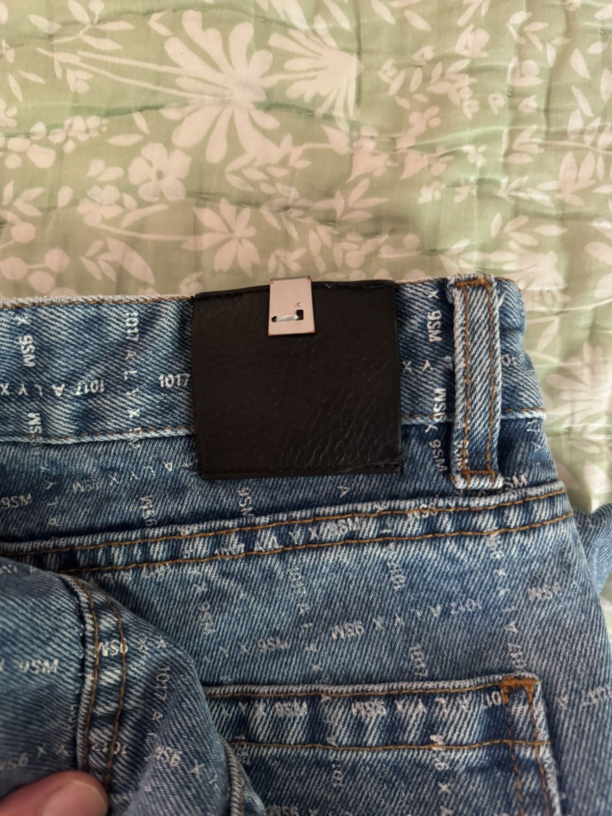 1017 ALYX 9SM Alyx Allover Print Jeans Size US 32 / EU 48 - 8 Thumbnail