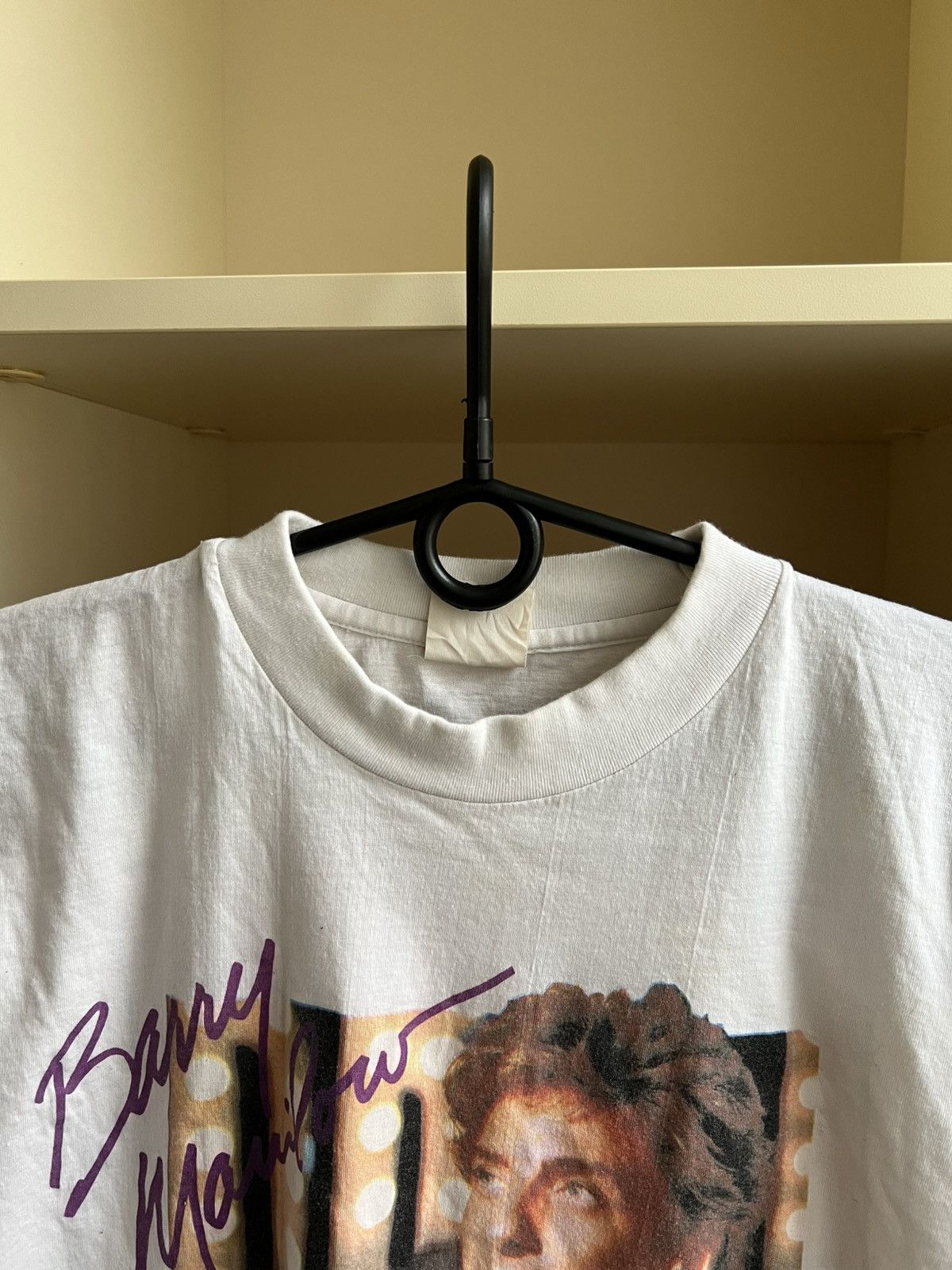 Band Tees Vintage 1991 Barry Manilow T-Shirt Music Tee Size L Size US L / EU 52-54 / 3 - 5 Thumbnail