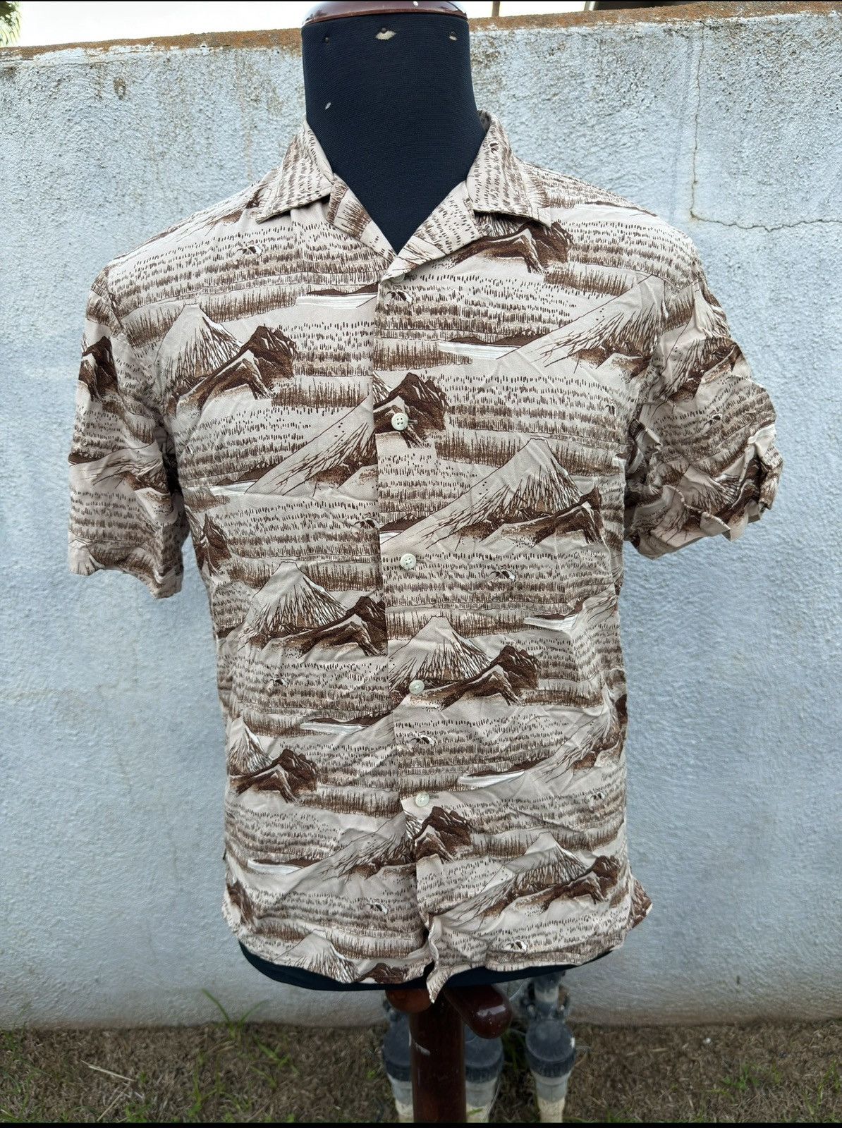 Uniqlo PreOwned Uniqlo Japan Utagawa Hiroshige Shirt Men's Small Size US S / EU 44-46 / 1 - 1 Thumbnail