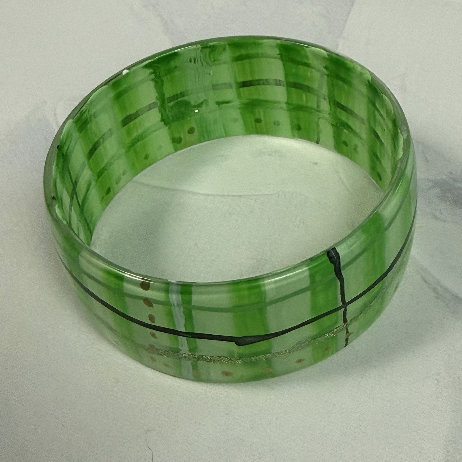 Vintage Fun VTG 1980 Kelly Green Plaid 1.25" Acrylic Bangle Bracelet Size ONE SIZE - 5 Thumbnail
