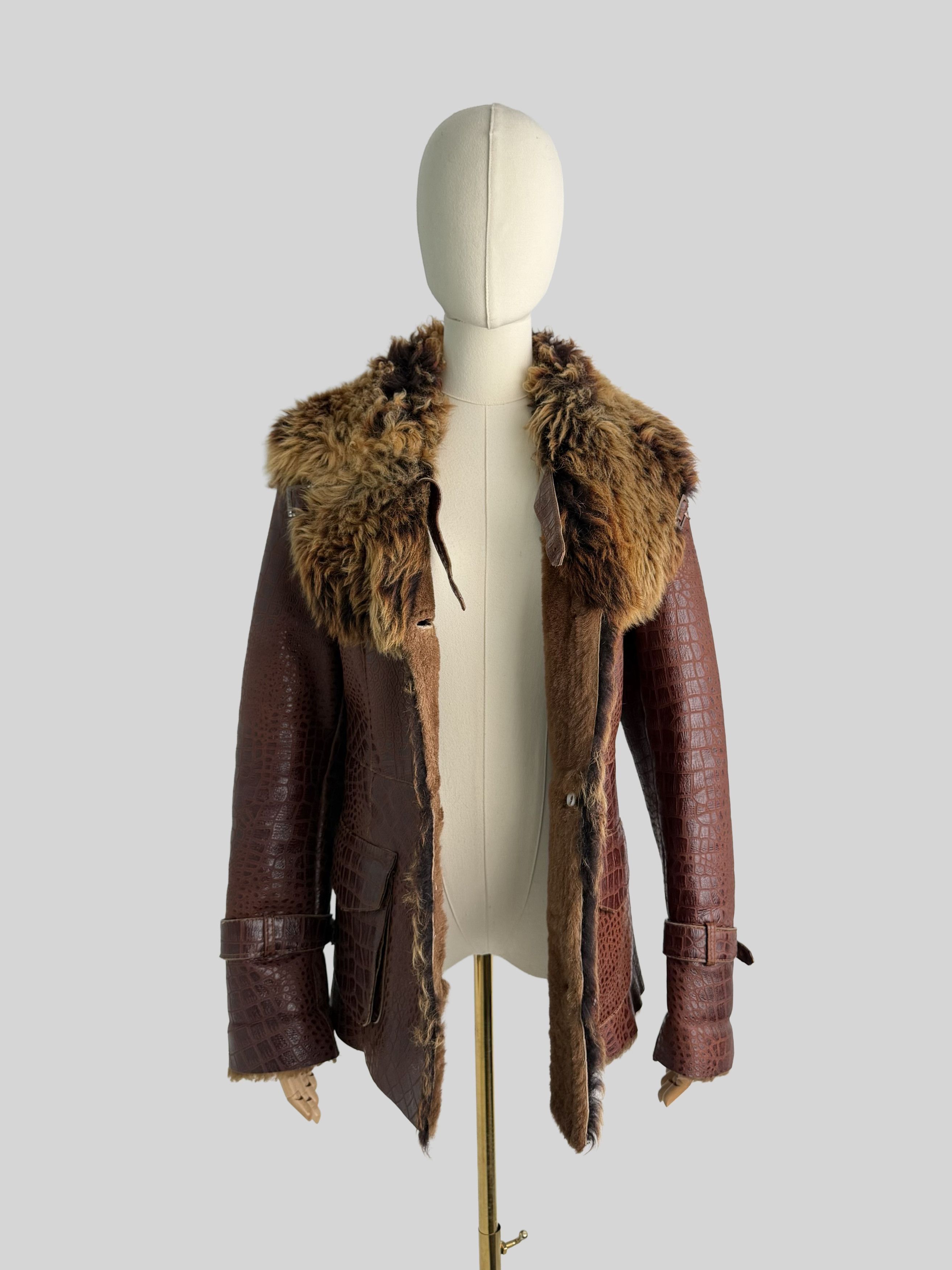Vintage Vintage Brown Embossed Leather Shearling Y2K Jacket Size M / US 6-8 / IT 42-44 - 3 Thumbnail