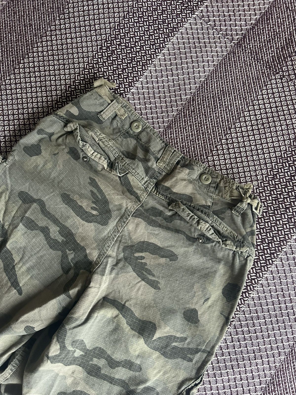 Burton Vintage Cargo Camo Shorts Burton Military Style Streetwear Size US 30 / EU 46 - 8 Thumbnail